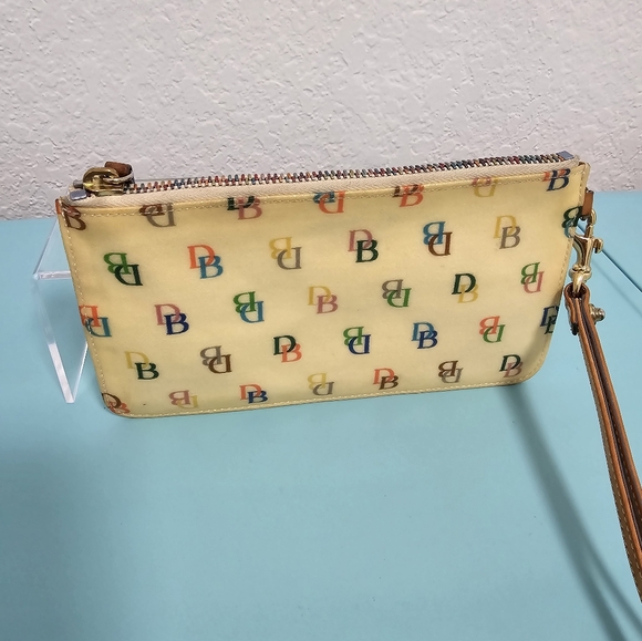 Vintage Dooney & Bourke Wristlet with Rainbow Zipper - Picture 7 of 8
